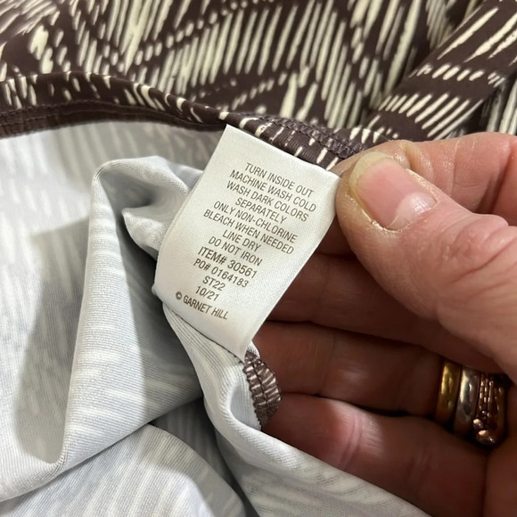 Garnet Hill Swim Rash Guard Water Shirt Size Small - Picture 8 of 8